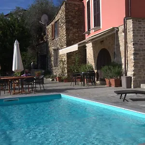 appartamenti-chiarina.hotelitalianriviera.com/