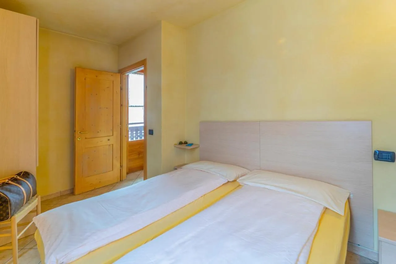 Livigno Chalets 0*,